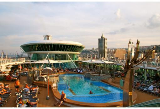 La piscina es siempre un lugar perfecto para relajarse